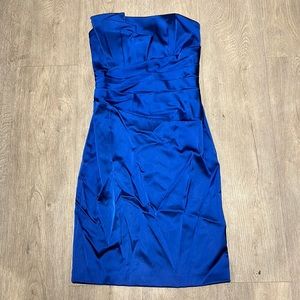 CACHE DRESS THAT IS BRAND NEW FOR PROM